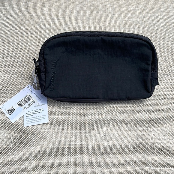 Mini everywhere belt bag lululemon black - Picture 2 of 3